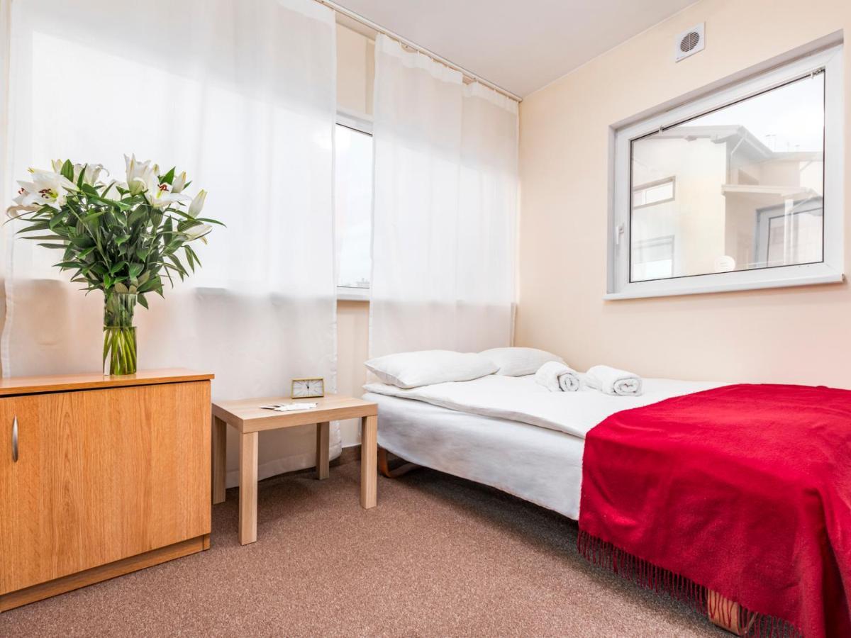 Luxhostel24 วอร์ซอ ภายนอก รูปภาพ