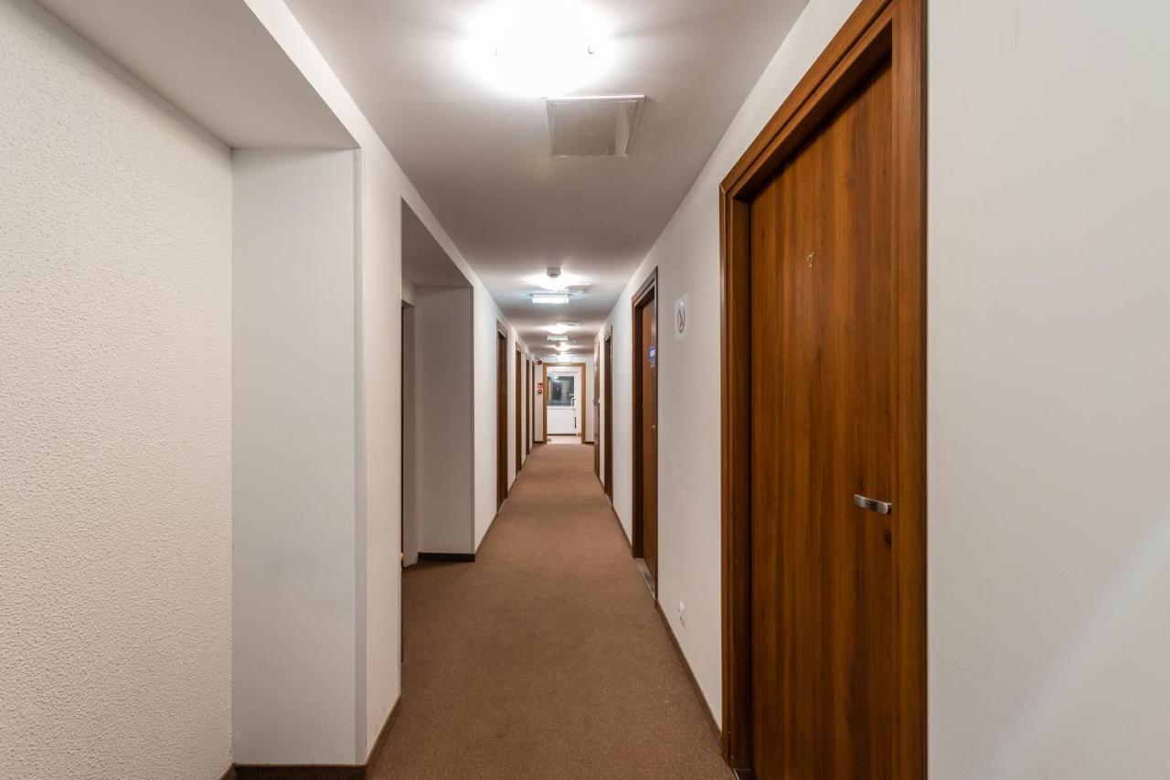 Luxhostel24 วอร์ซอ ภายนอก รูปภาพ